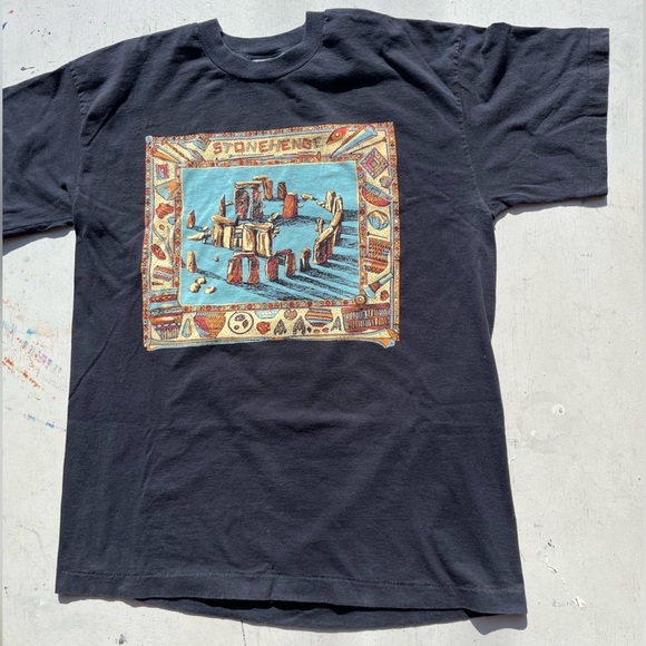 Men's Vintage Stonehenge T-Shirt Black Spell-Out L Single Stitch UK Aliens HOLE - Picture 4 of 15